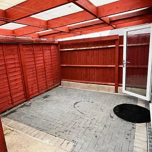 https://full-studio-near-heathrow-airport-london.brighton-hotels-england.com