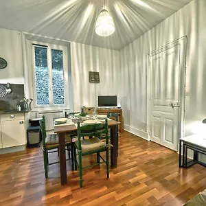 Calme, Proche Des Thermes Et Des Commerces Appartement Vals-les-Bains