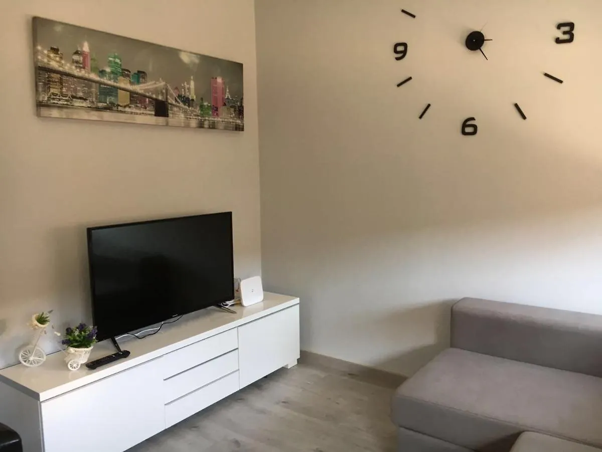 Sagrada Familia Gaudi Apartment Barcelona